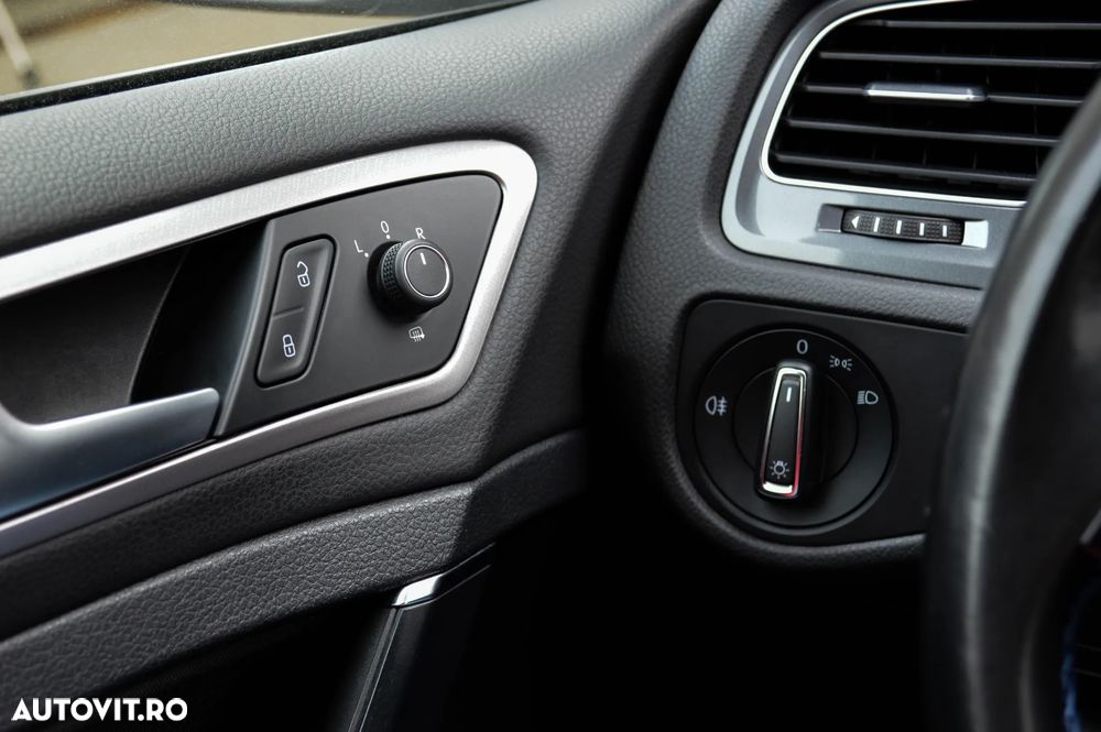 Volkswagen Golf e-Golf - 32