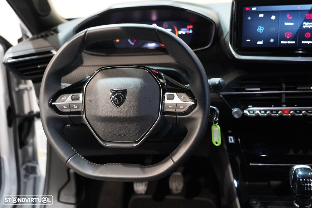 Peugeot 2008 PureTech 100 Allure - 26