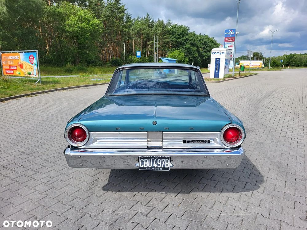 Ford Fairlane - 8