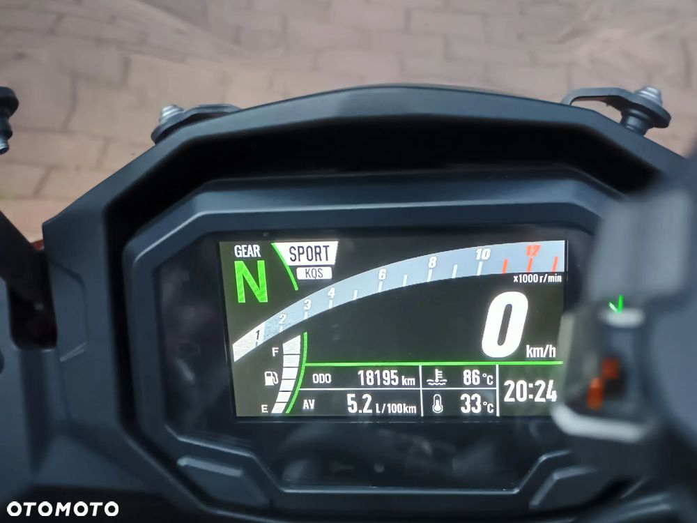 Kawasaki Ninja 1000 SX - 5
