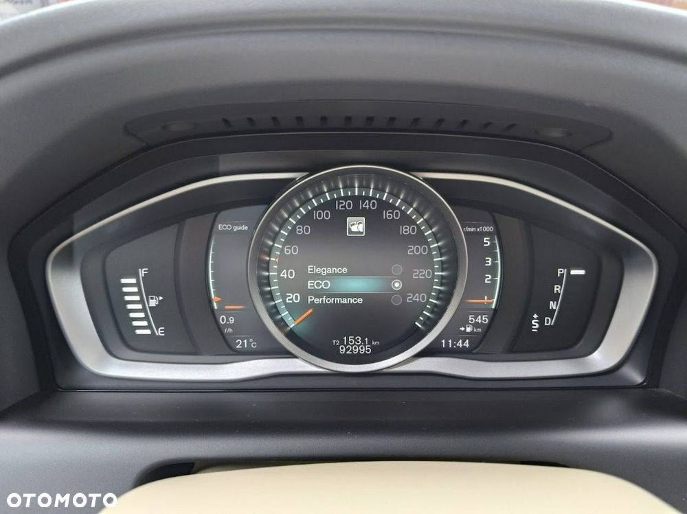 Volvo XC 60 D3 Geartronic Summum - 32