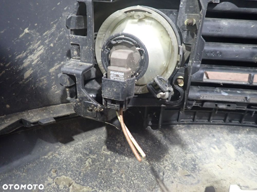 ZDERZAK PRZÓD VOLKSWAGEN GOLF V - 10