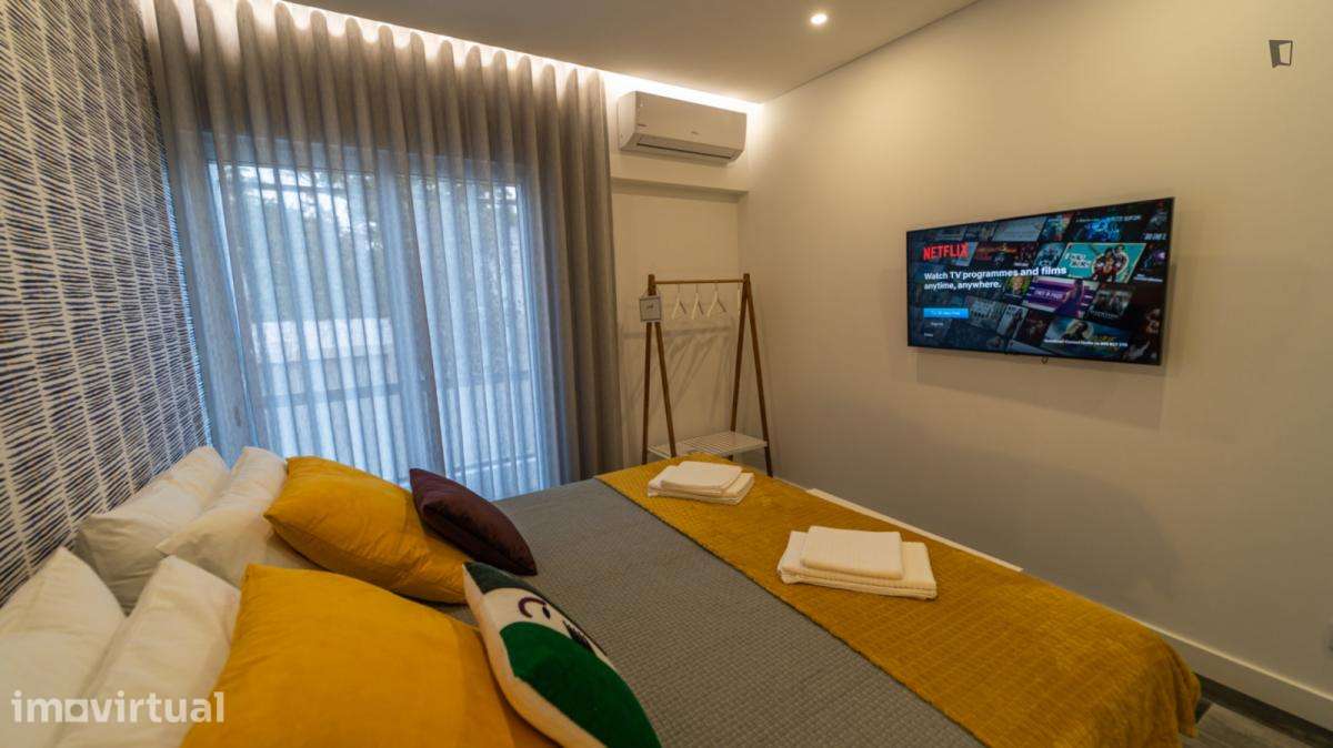 Quarto - localizado em Faro - Grande imagem: 3/30