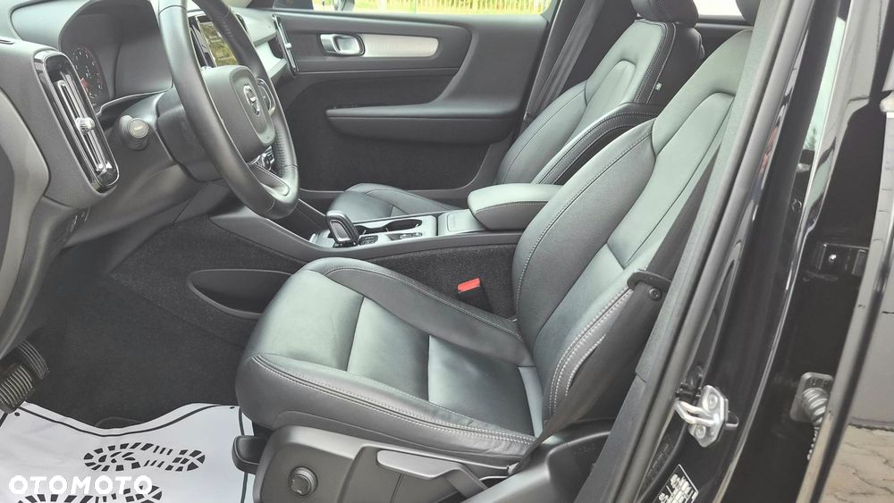 Volvo XC 40 - 23