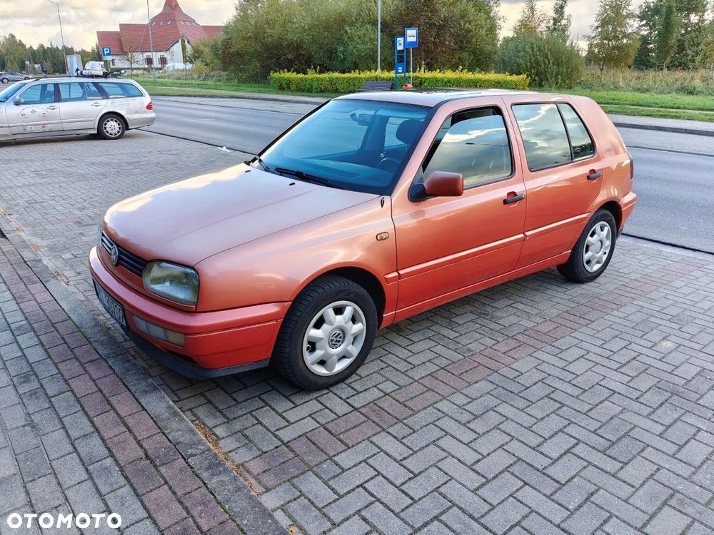 Volkswagen Golf 1.6 - 1