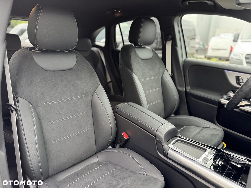 Mercedes-Benz GLA 220 mHEV 4-Matic AMG Line 8G-DCT - 10