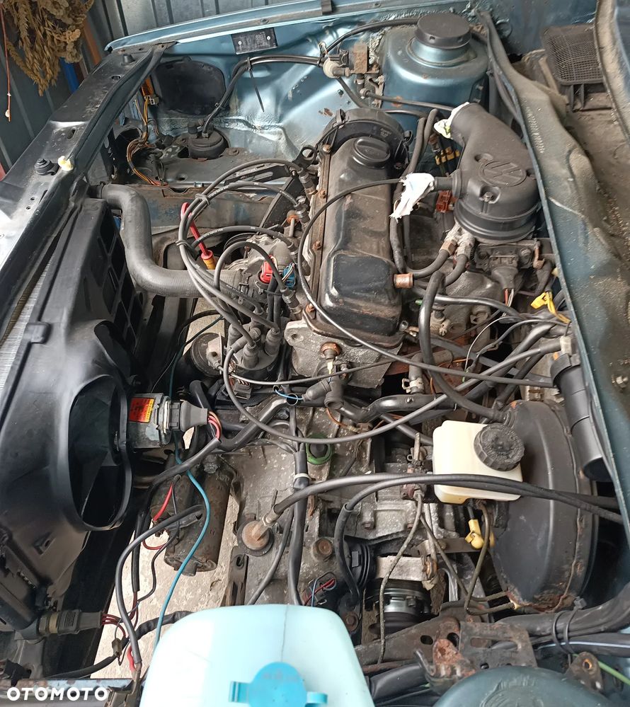 Volkswagen Golf 1.8 GL - 9