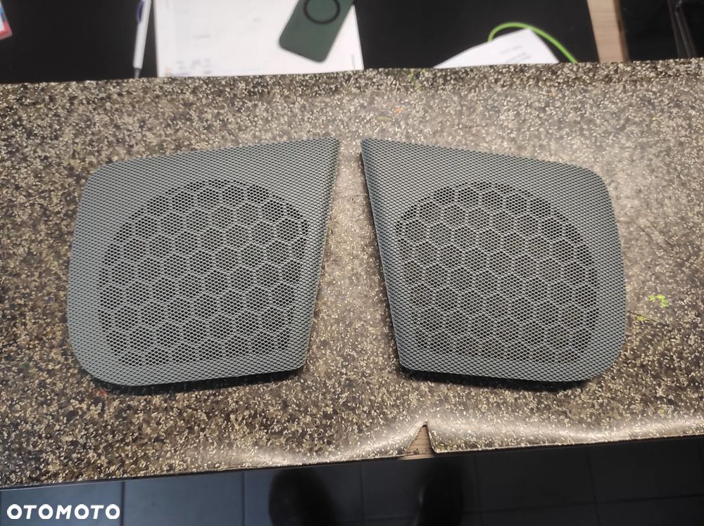 KRATKA KRATKI MASKOWNICA GŁOŚNIKA AUDI A3 8P SPORTBACK TYLNIA LEWA PRAWA JESNE SZARA 8P4035436 8P4035435 WYSYŁKA !!!! - 1
