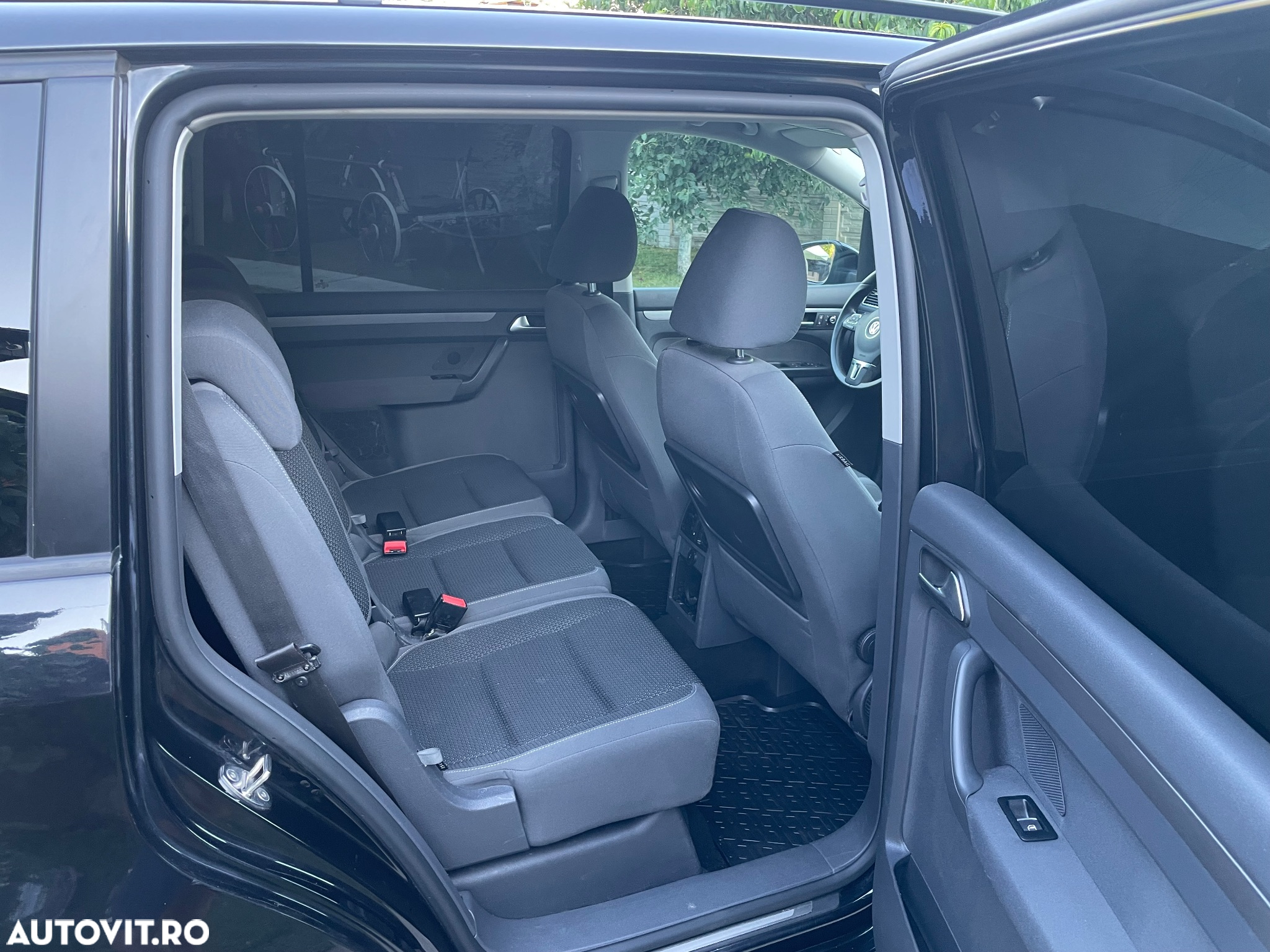 Volkswagen Touran - 18