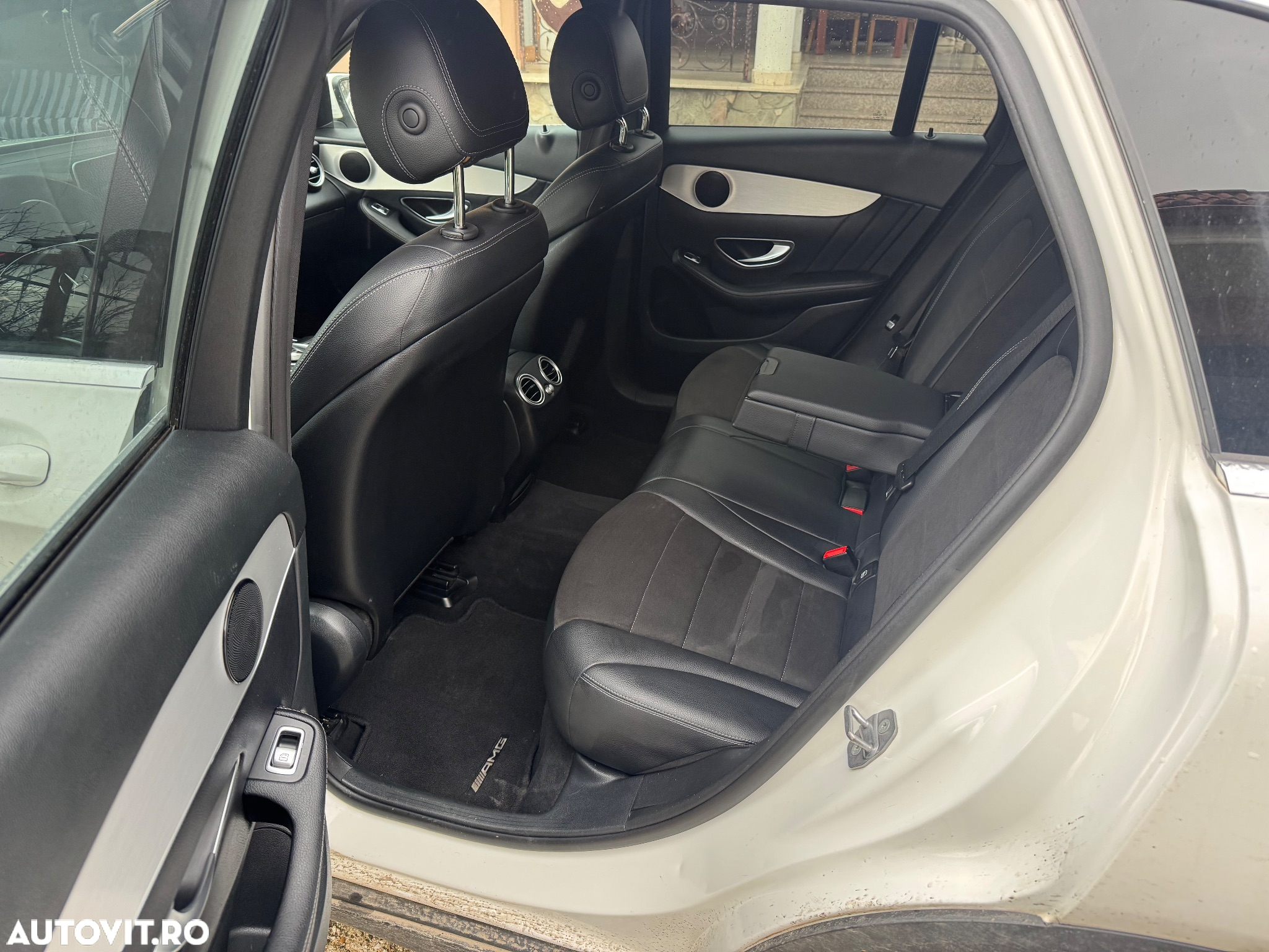 Mercedes-Benz GLC 250 d 4Matic 9G-TRONIC AMG Line - 9