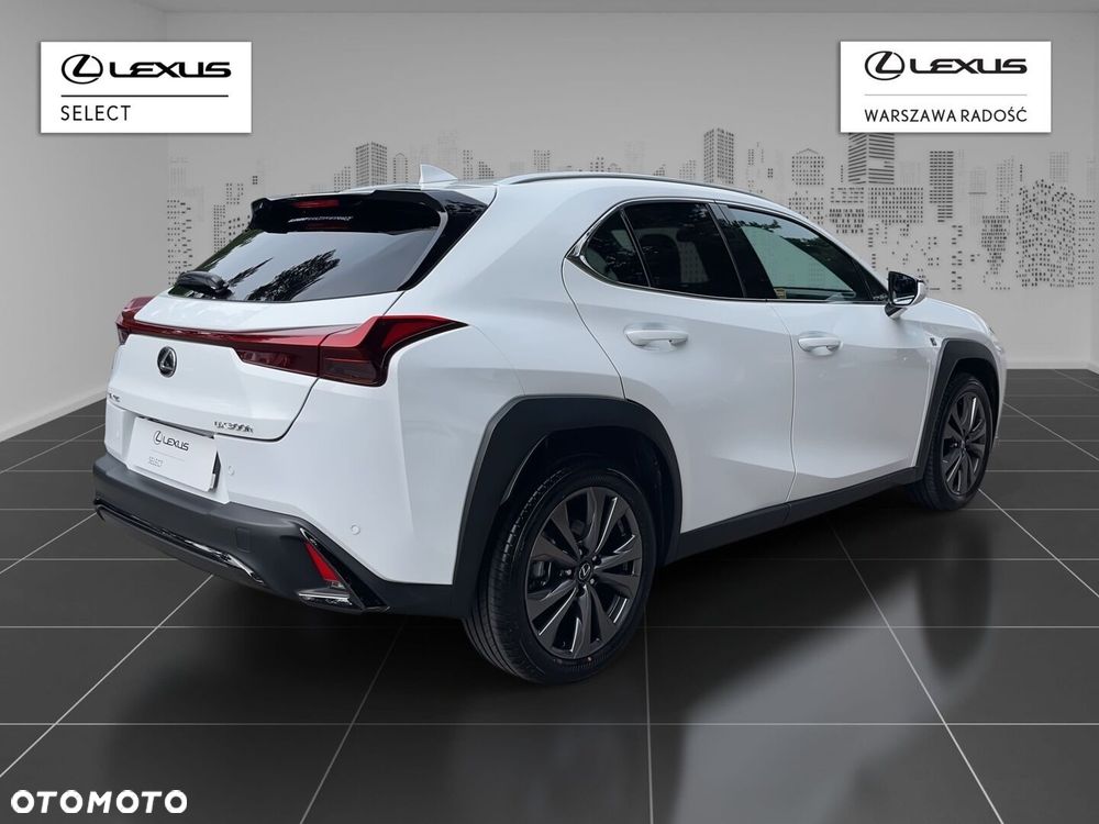 Lexus UX 300h F Sport Design - 3