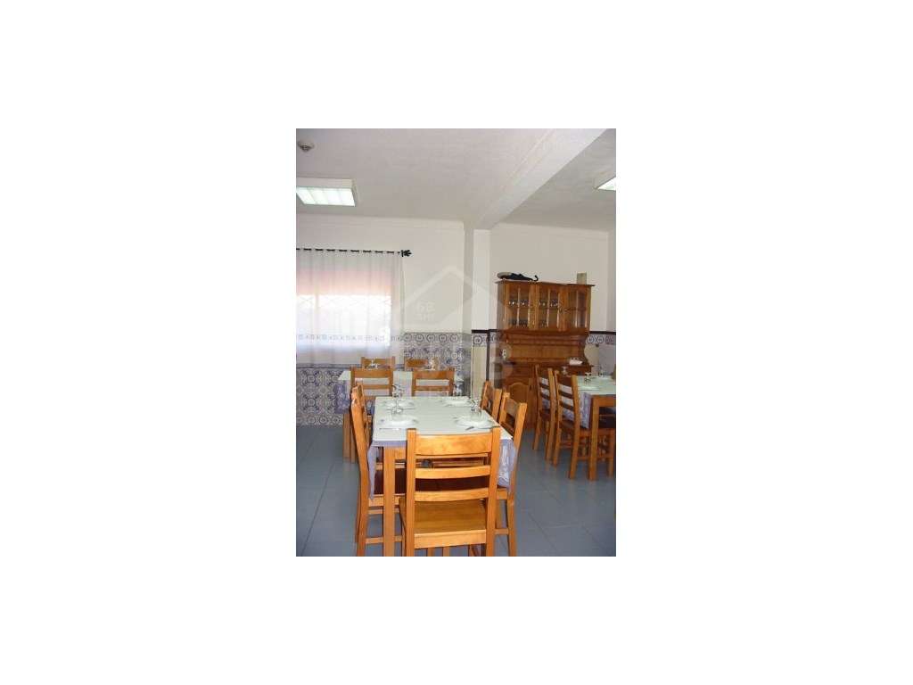 Café e Restaurante em Coruche, excelente clientela - Grande imagem: 4/15
