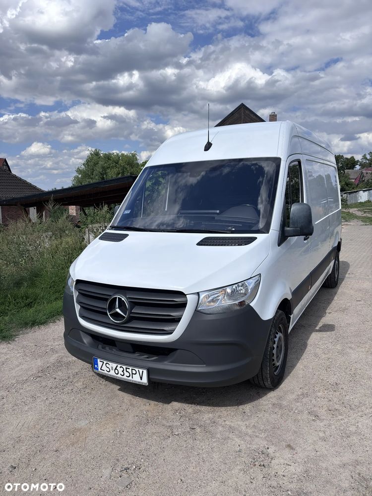 Mercedes-Benz Sprinter - 1