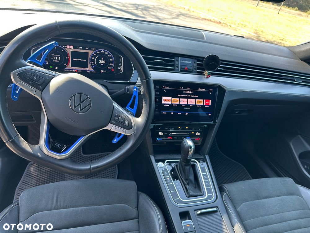 Volkswagen Passat - 4