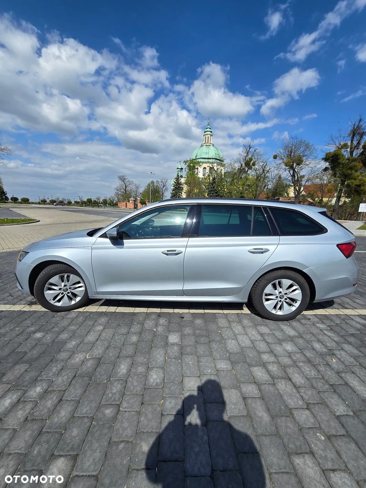 Skoda Octavia 2.0 TDI DSG Style - 2