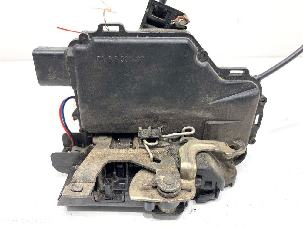 ZAMEK DRZWI LEWY PRZÓD - 68.00 PLN - VW GOLF IV (1J1) 1997 - 2008 1.6 74 kW [100 KM] benzyna 1997 - - 2