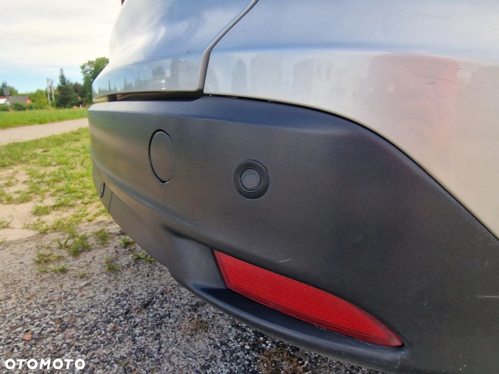 Ford Focus 1.5 TDCi SYNC Edition - 10