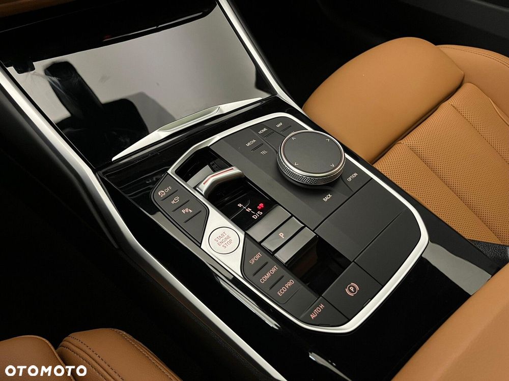 BMW Seria 3 320d xDrive mHEV M Sport sport - 32