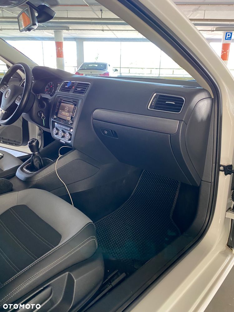 Volkswagen Jetta 1.4 TSI Highline - 8