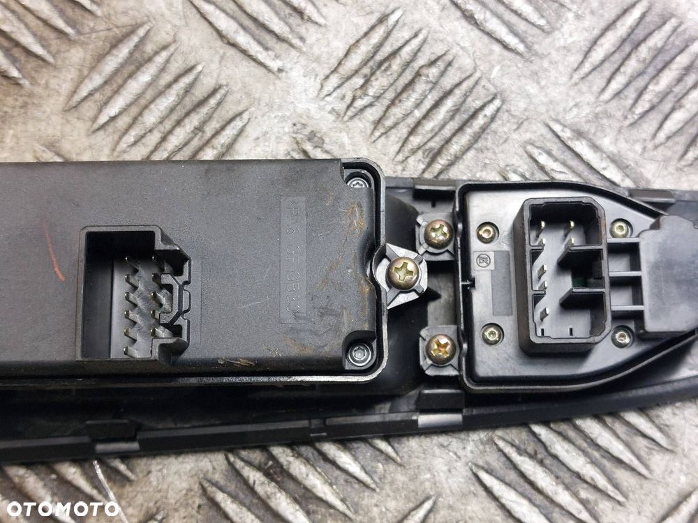 PANEL PRZEŁĄCZNIK STEROWANIA SZYB MAZDA 3 I BK BP4L66350 - 4