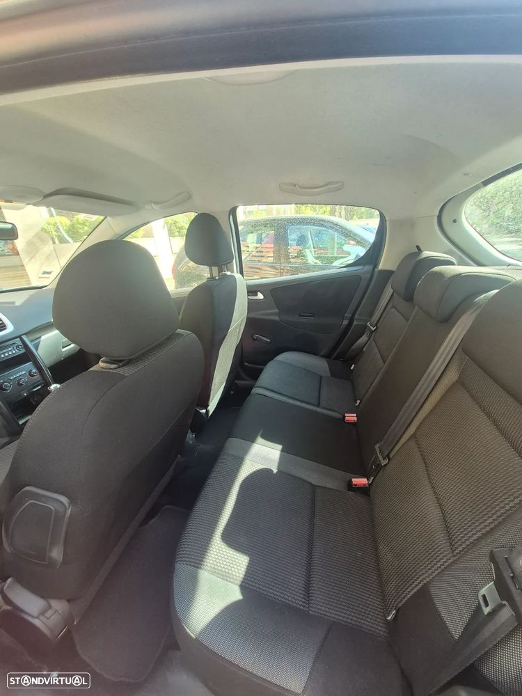Peugeot 207 1.4 16V SE Millesim 200 Anos - 5