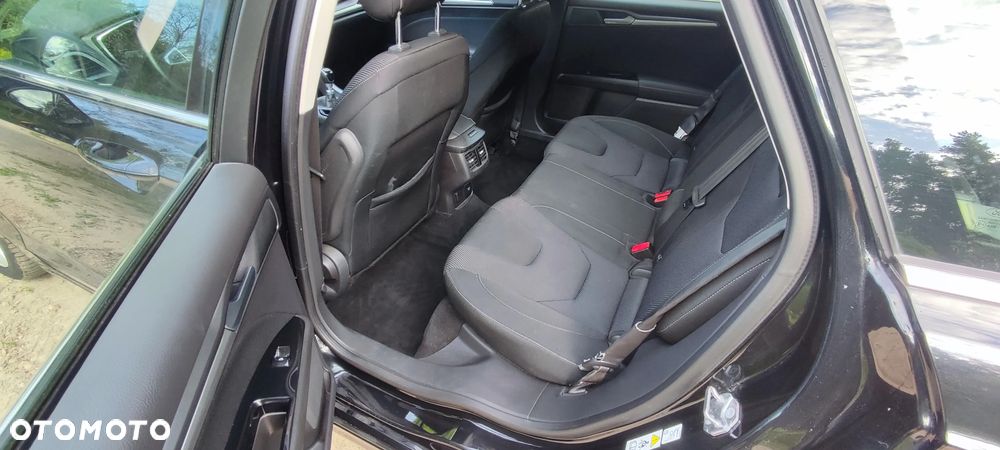 Ford Mondeo - 13