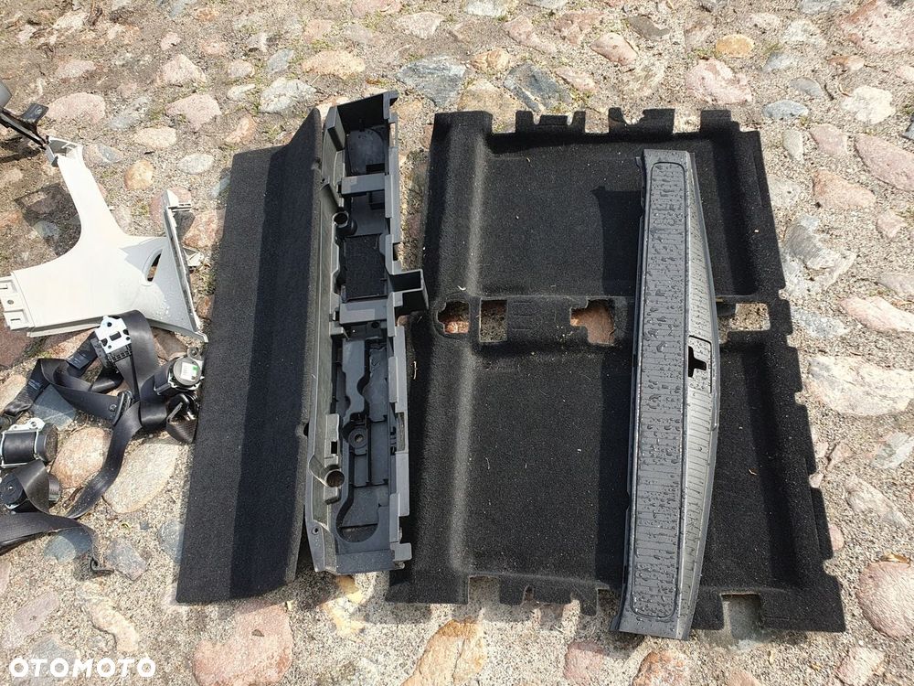 fotele 3 rząd Opel Zafira C - 2