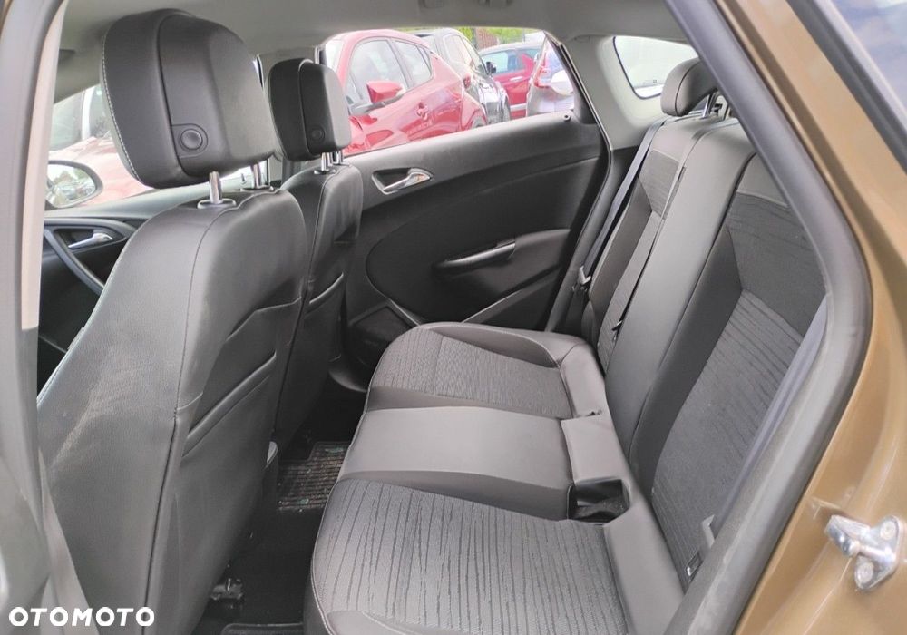 Opel Astra - 10