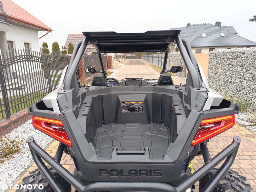 Polaris RZR - 9