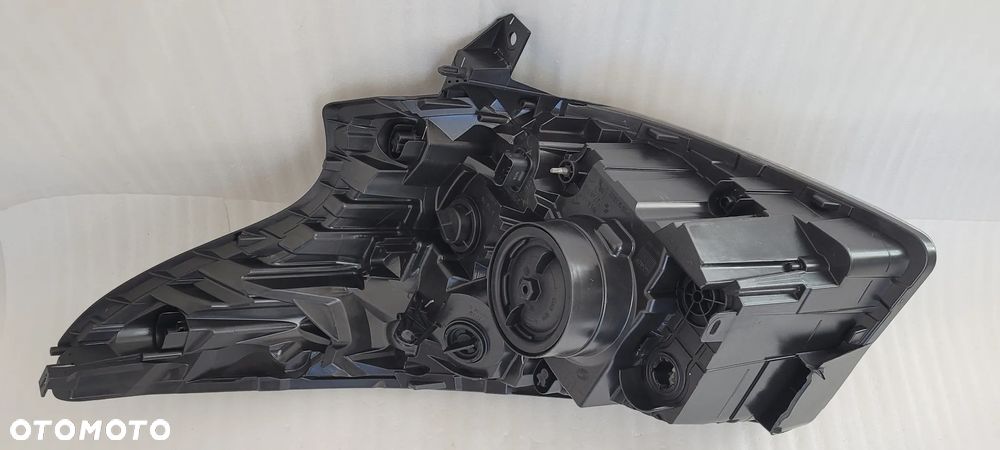 LAMPA PRZÓD PRAWA ZWYKŁA RENAULT TRAFIC III 2014- 260108047R - 16