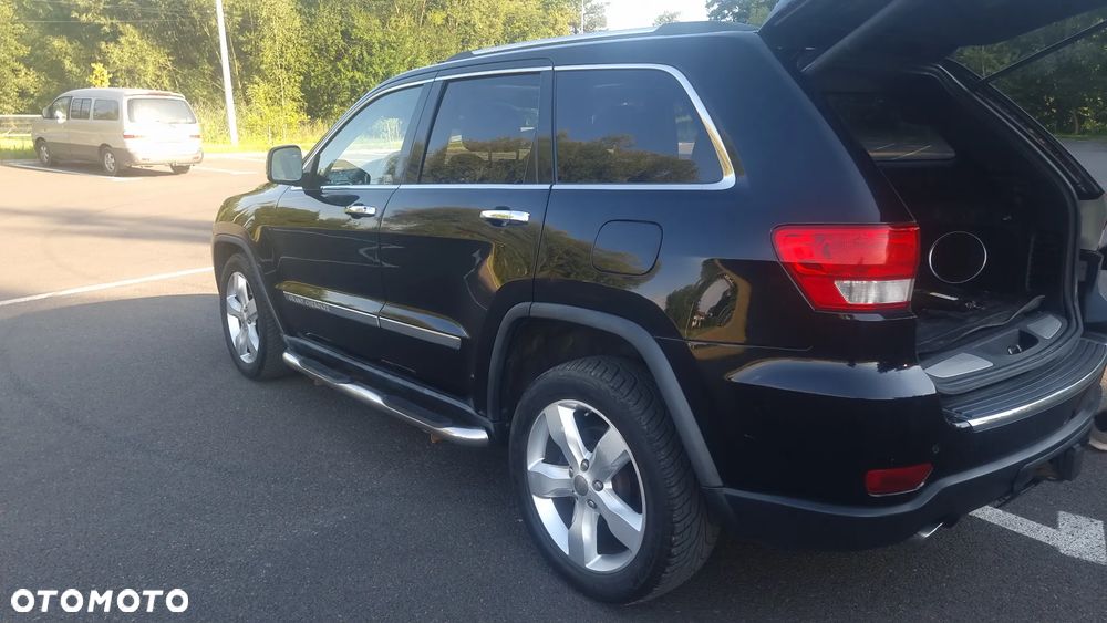 Jeep Grand Cherokee - 19