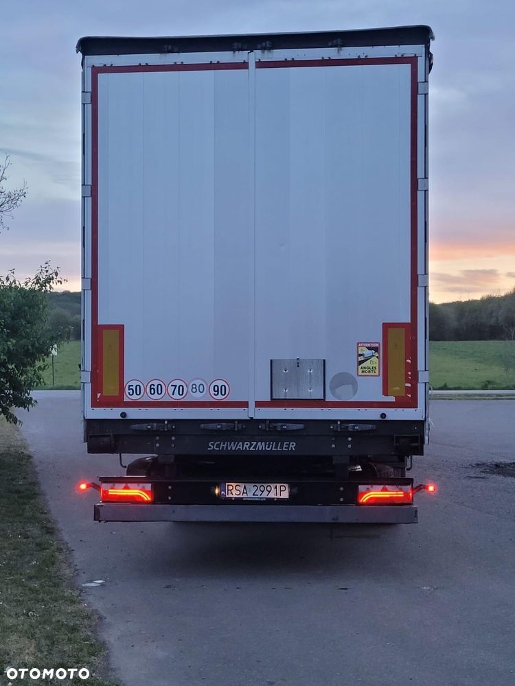 Schwarzmuller S1 - 4