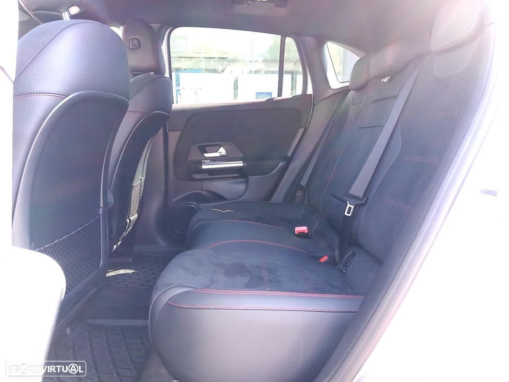 Mercedes-Benz EQA 250+ AMG Line - 16