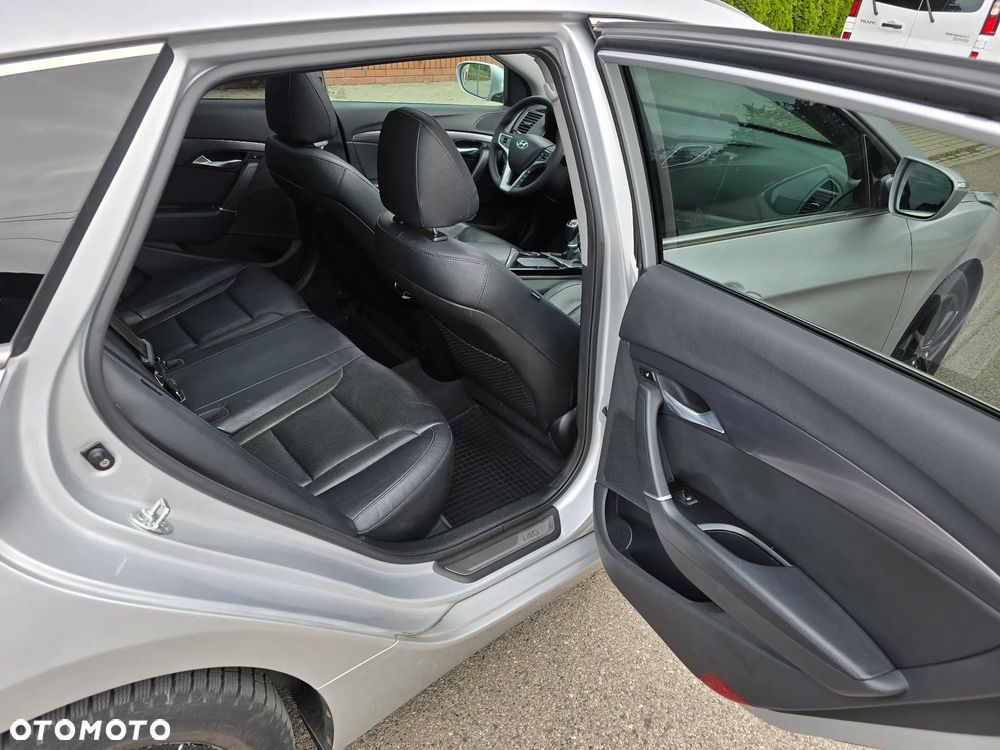 Hyundai i40 i40cw 1.7 CRDi Premium - 12