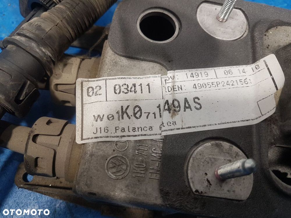 SEAT ALTEA I 1.9 TDI LEWAREK ZMIANY BIEGÓW 1K0711049AS - 2