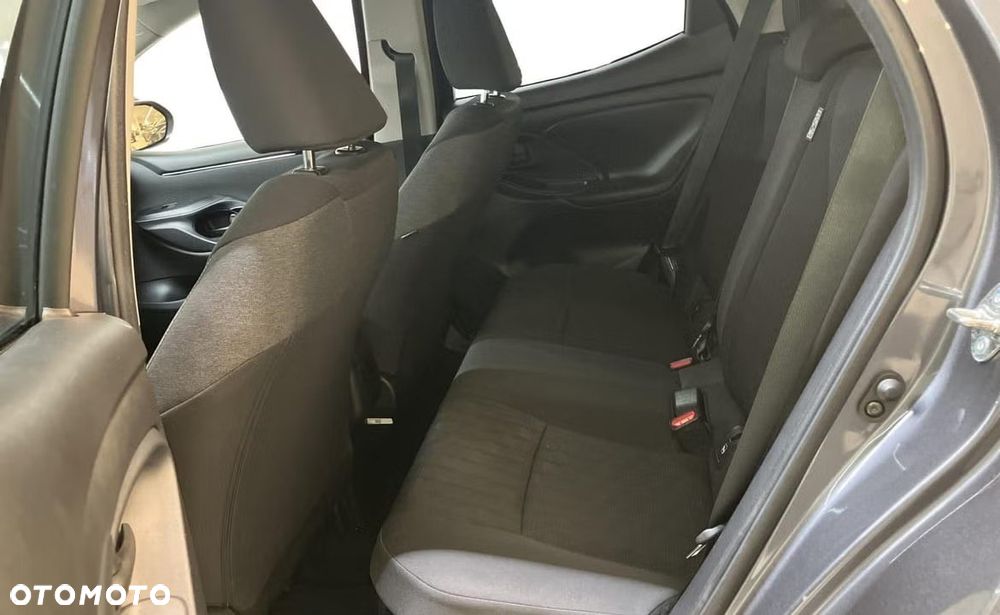 Toyota Yaris - 17
