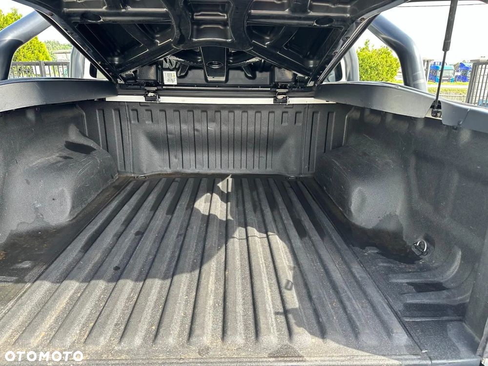 Volkswagen Amarok - 14