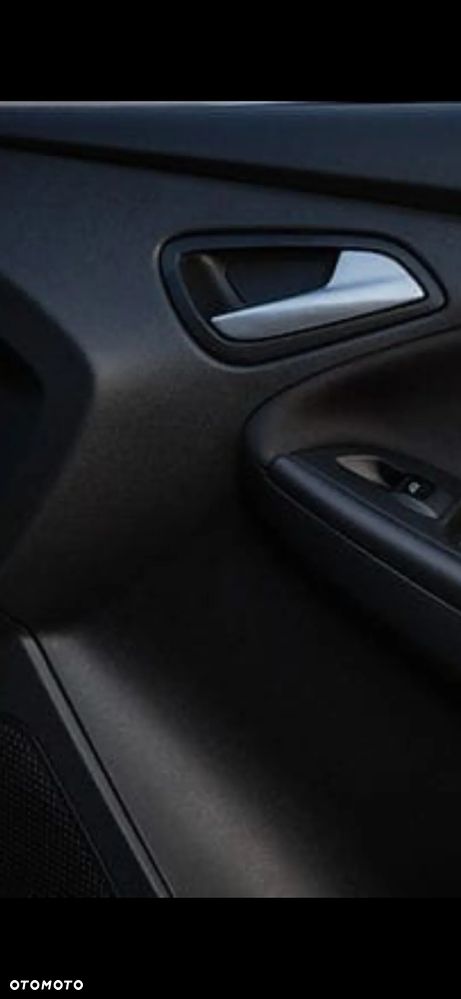 Ford Focus 1.6 SYNC Edition - 34