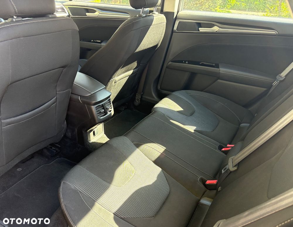 Ford Mondeo 2.0 Hybrid Titanium - 10