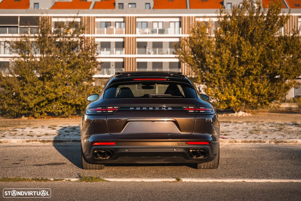 Porsche Panamera Sport Turismo 4 E-Hybrid - 5