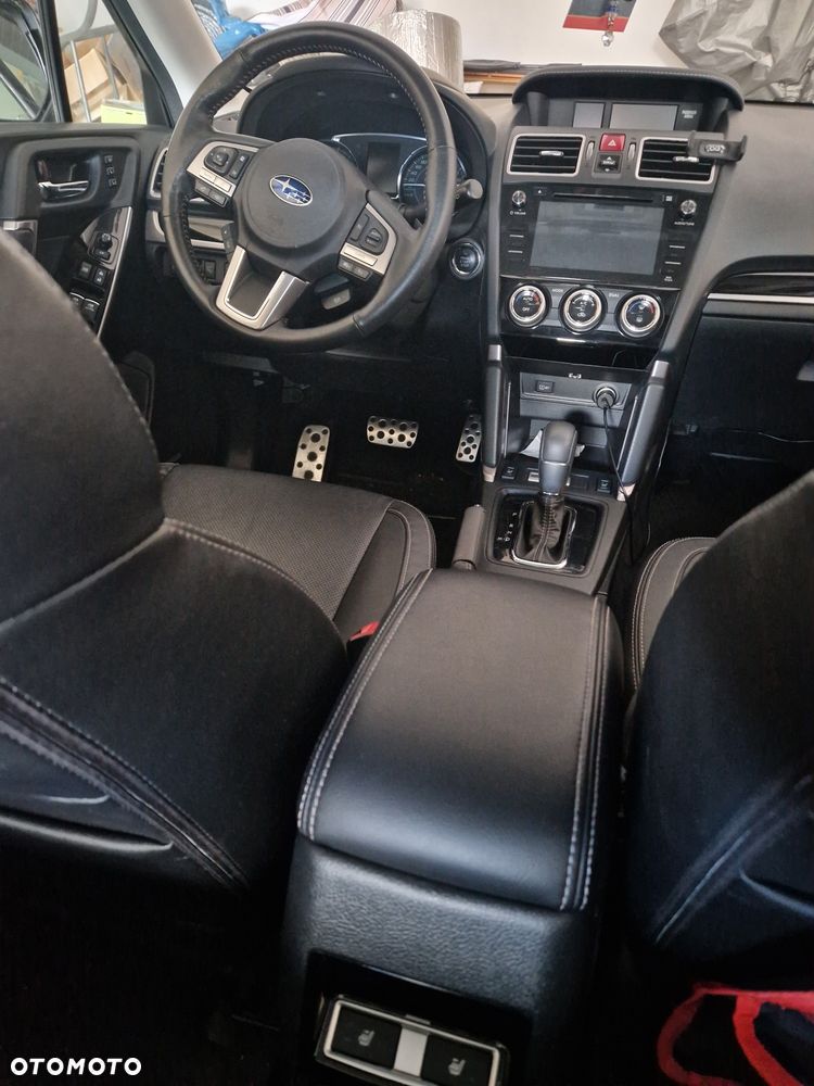 Subaru Forester 2.0 XT Platinum Lineartronic - 8