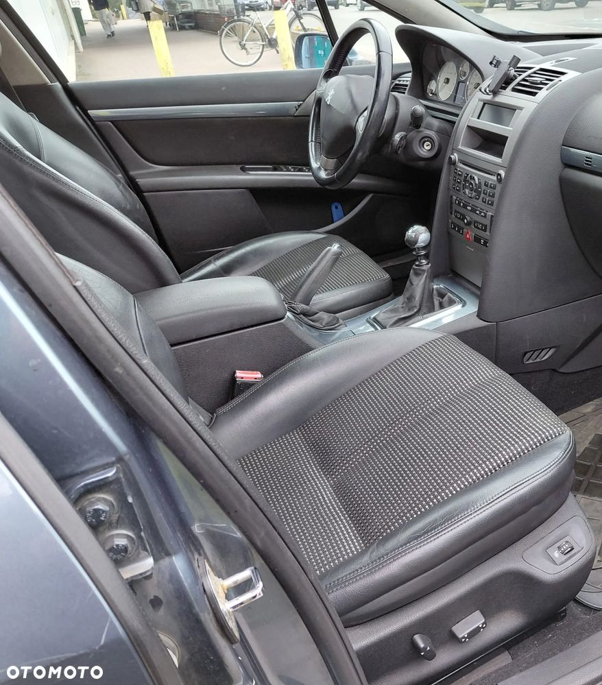 Peugeot 407 - 3