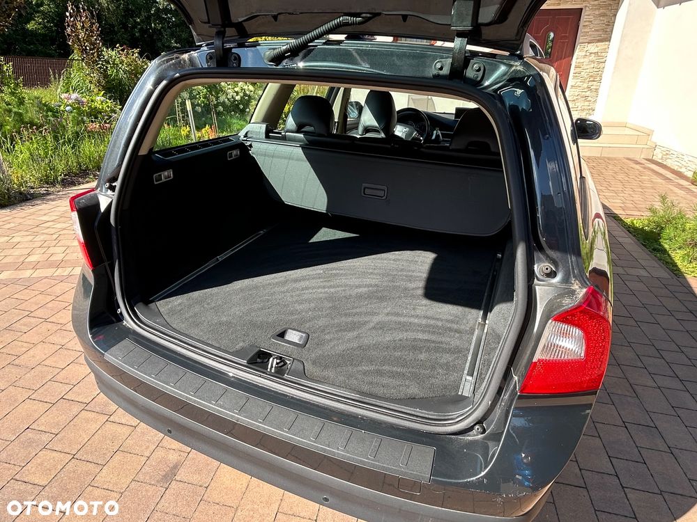 Volvo V70 2.0 Momentum - 10