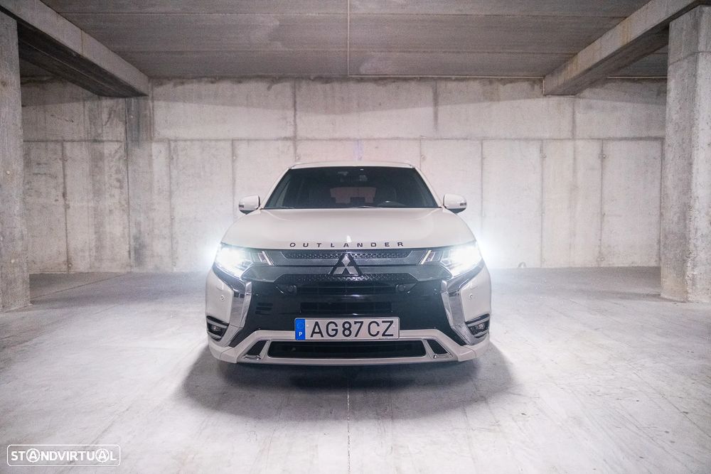 Mitsubishi Outlander - 3