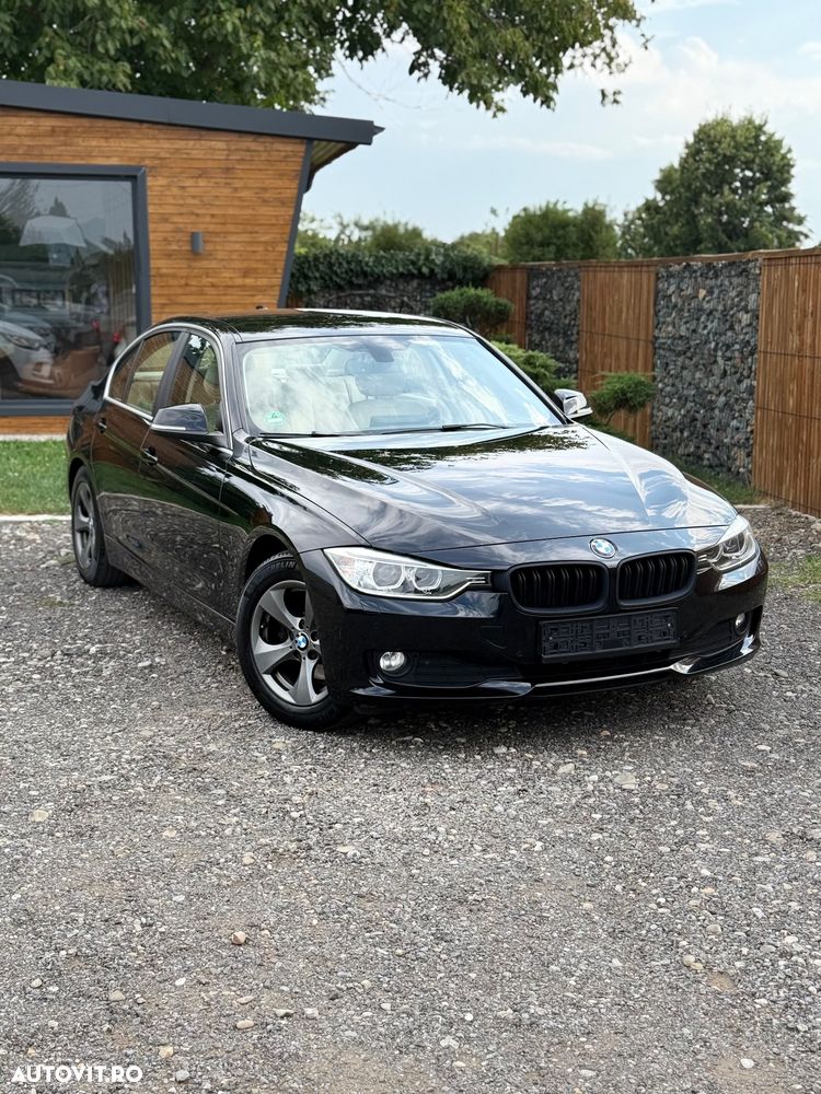 BMW Seria 3 320d Efficient Dynamic Edition Aut. Luxury Line - 1