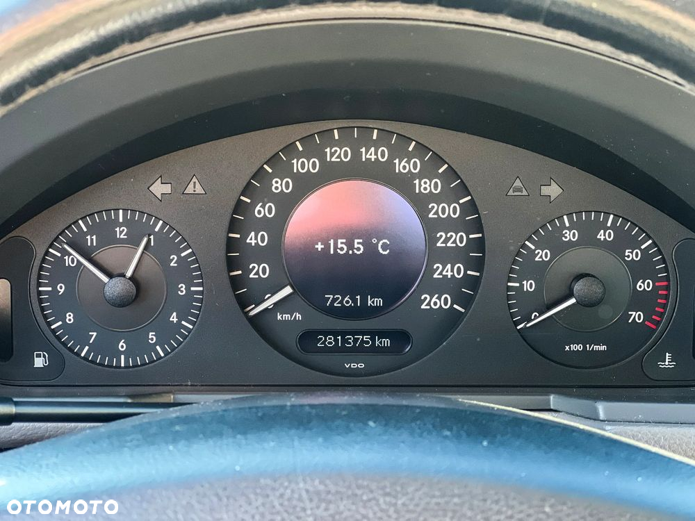Mercedes-Benz Klasa E 200 Kompressor T Classic - 23