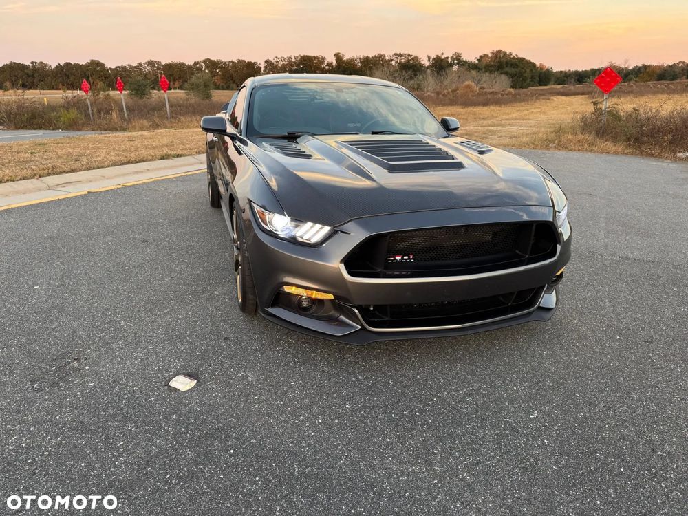 Ford Mustang 5.0 V8 GT - 16