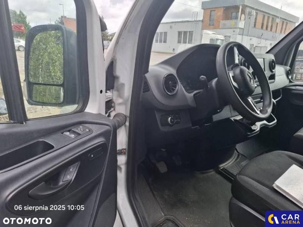 Mercedes-Benz Sprinter - 12