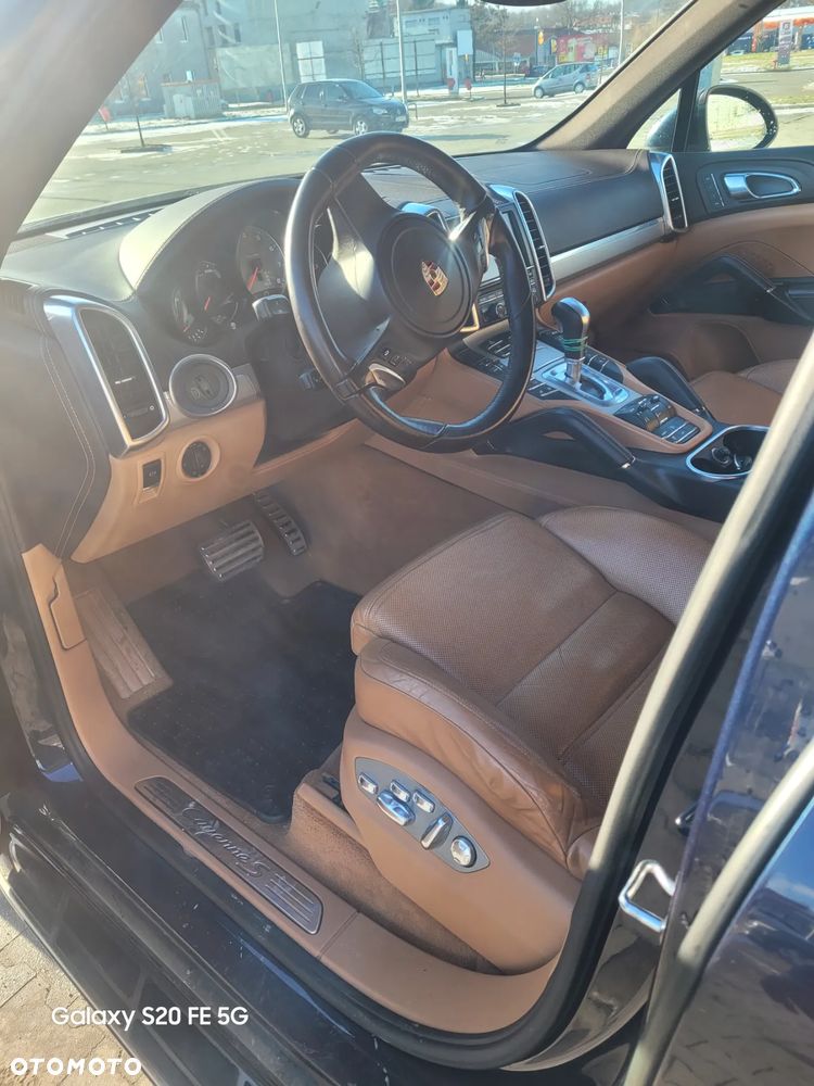Porsche Cayenne - 6