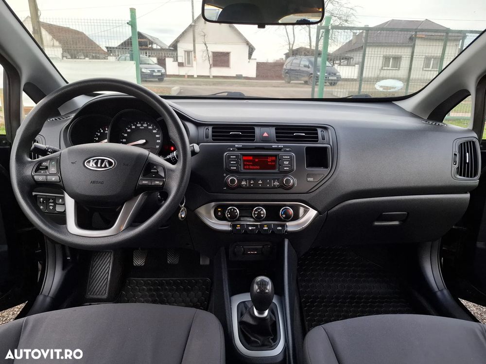 Kia Rio 1.1 CRDI Attract - 7